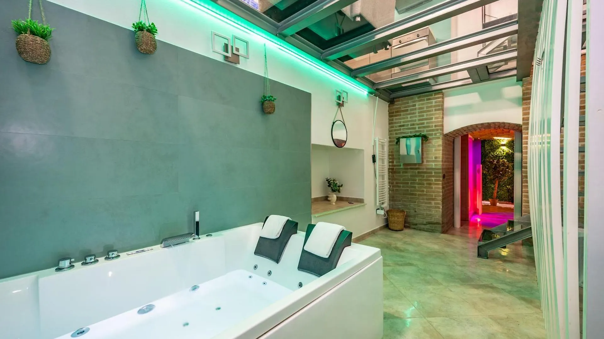 Casa Cristallo Relax E Spa Rome
